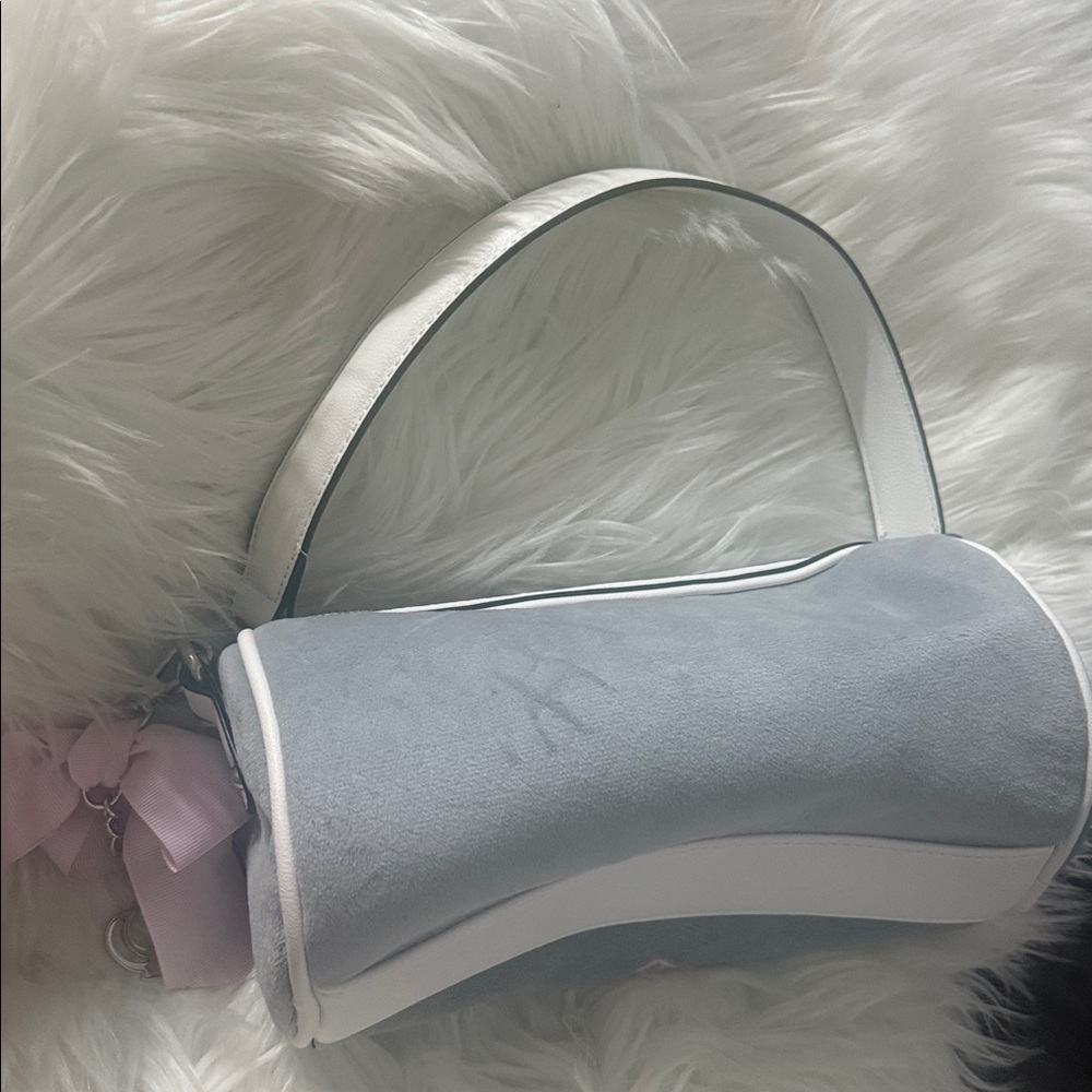 Juicy couture barrel bag - Picture 3 of 4